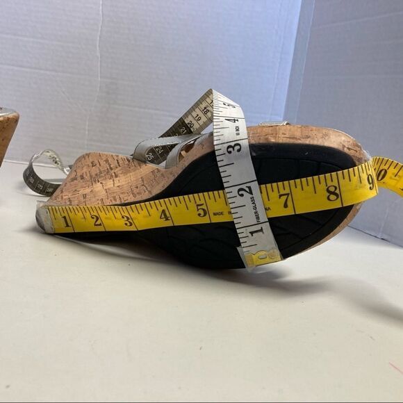 JACLYN SMITH, Cork Wedge Silver Sandals,  Size 8M,‎ open toe - Picture 8 of 9